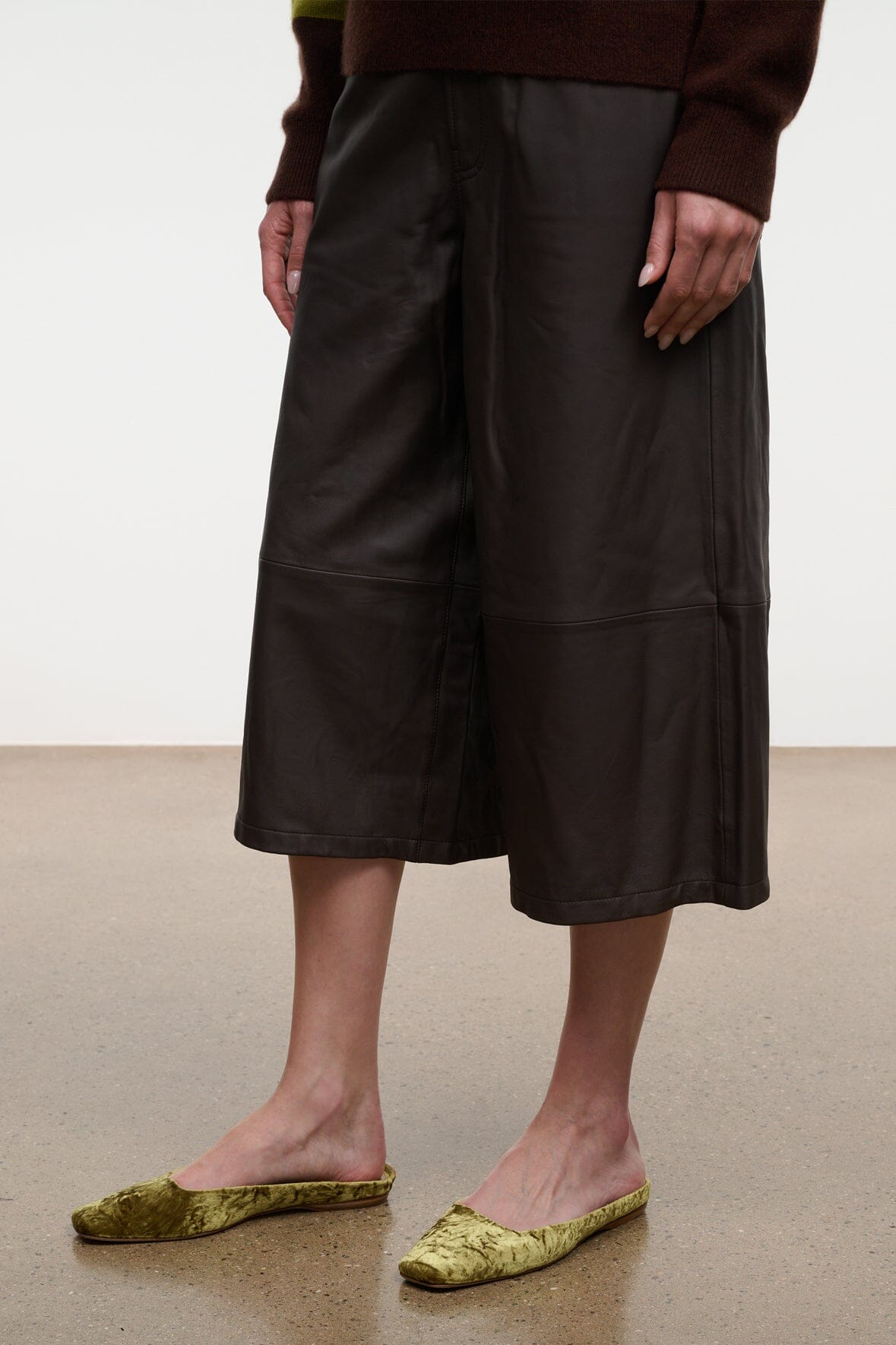 Otto Flat Mule | Wasabi