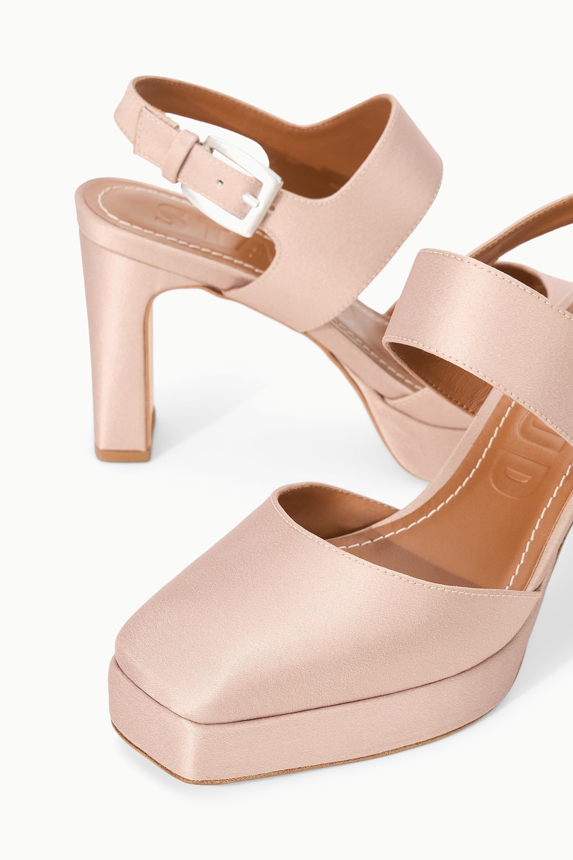 Maxine Platform | Latte