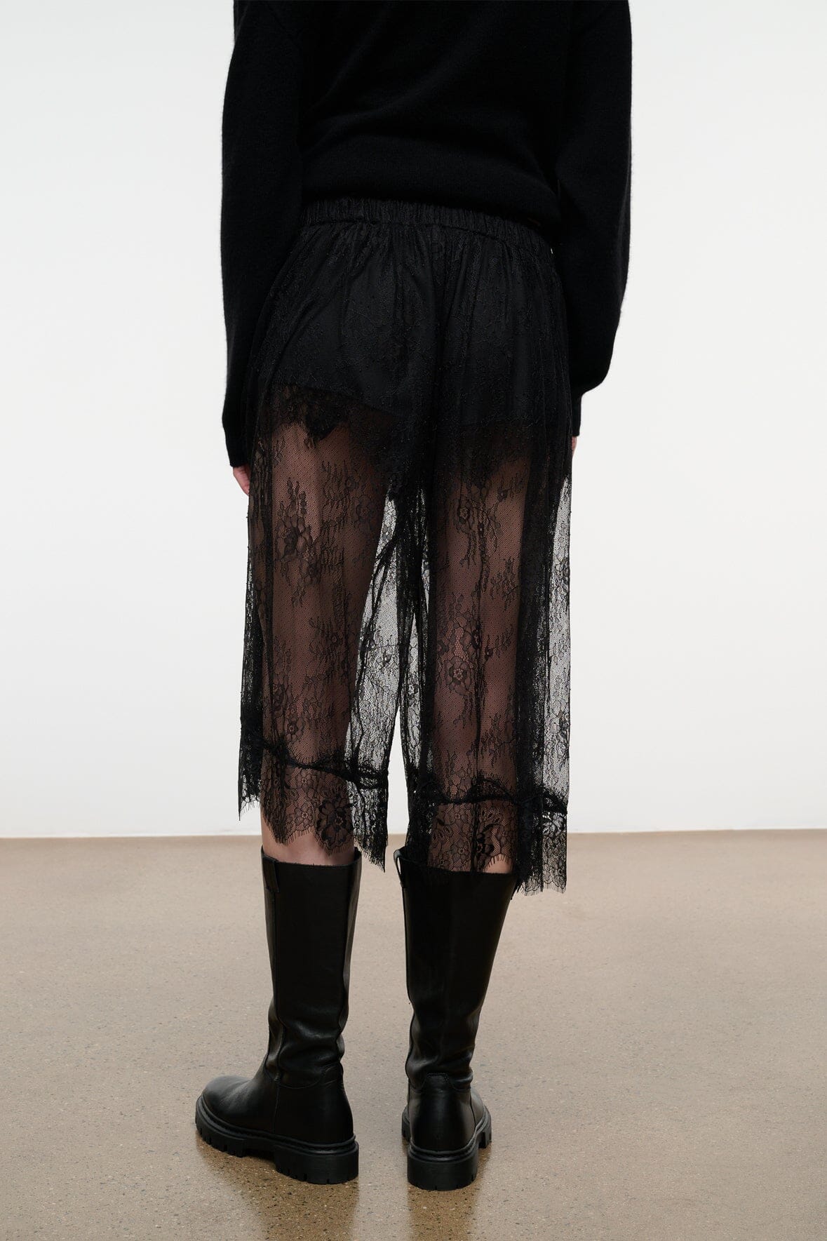 Cyrus Short | Black