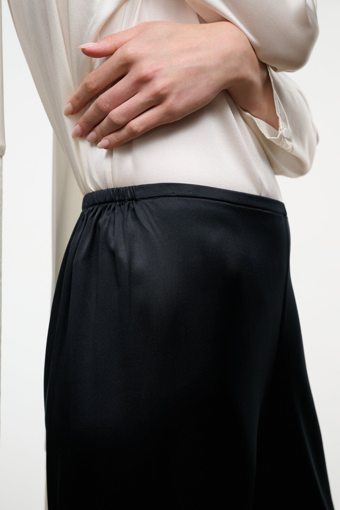 Stroll Silk Pant | Black